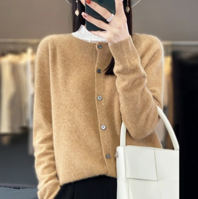 Emryn | Warm and handcrafted cardigan
